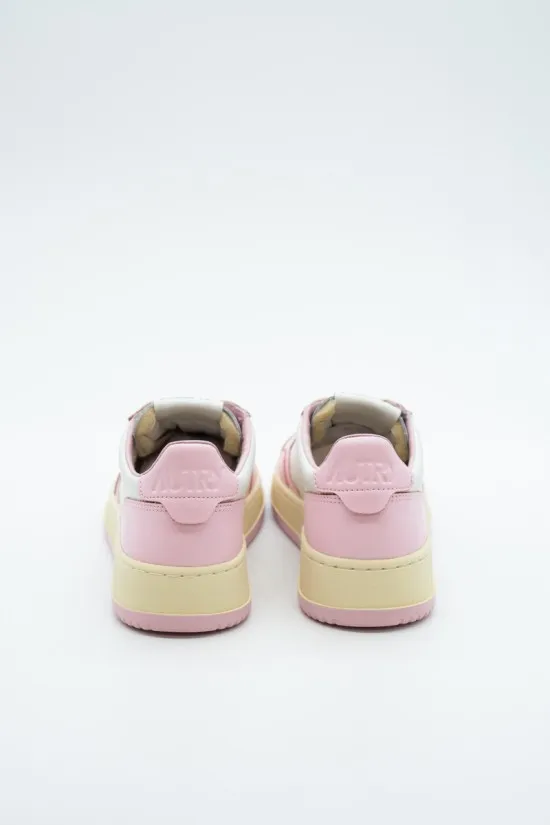 AUTRY MEDALIST LOW SNEAKER WOM AULW WB37