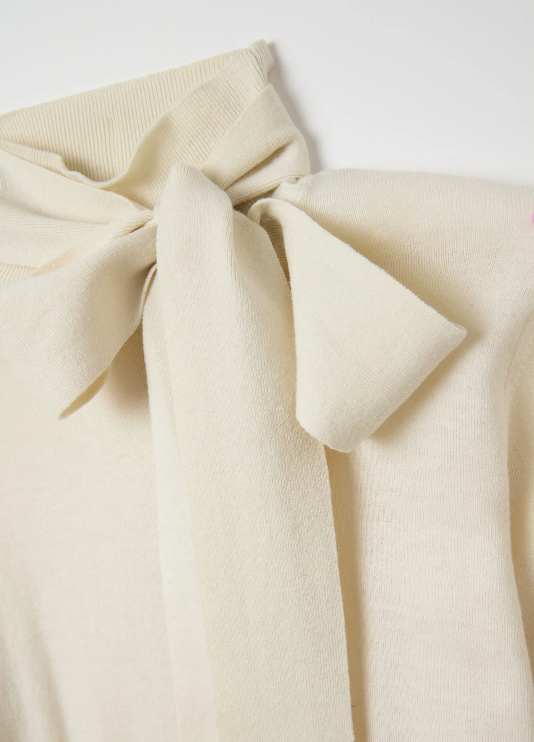 Maglia a collo alto con foulard