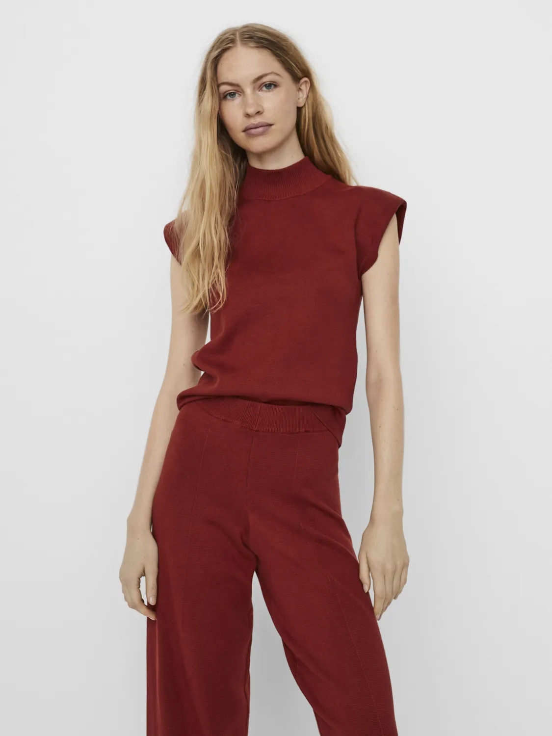 Maglia donna mezzo collo con spalline